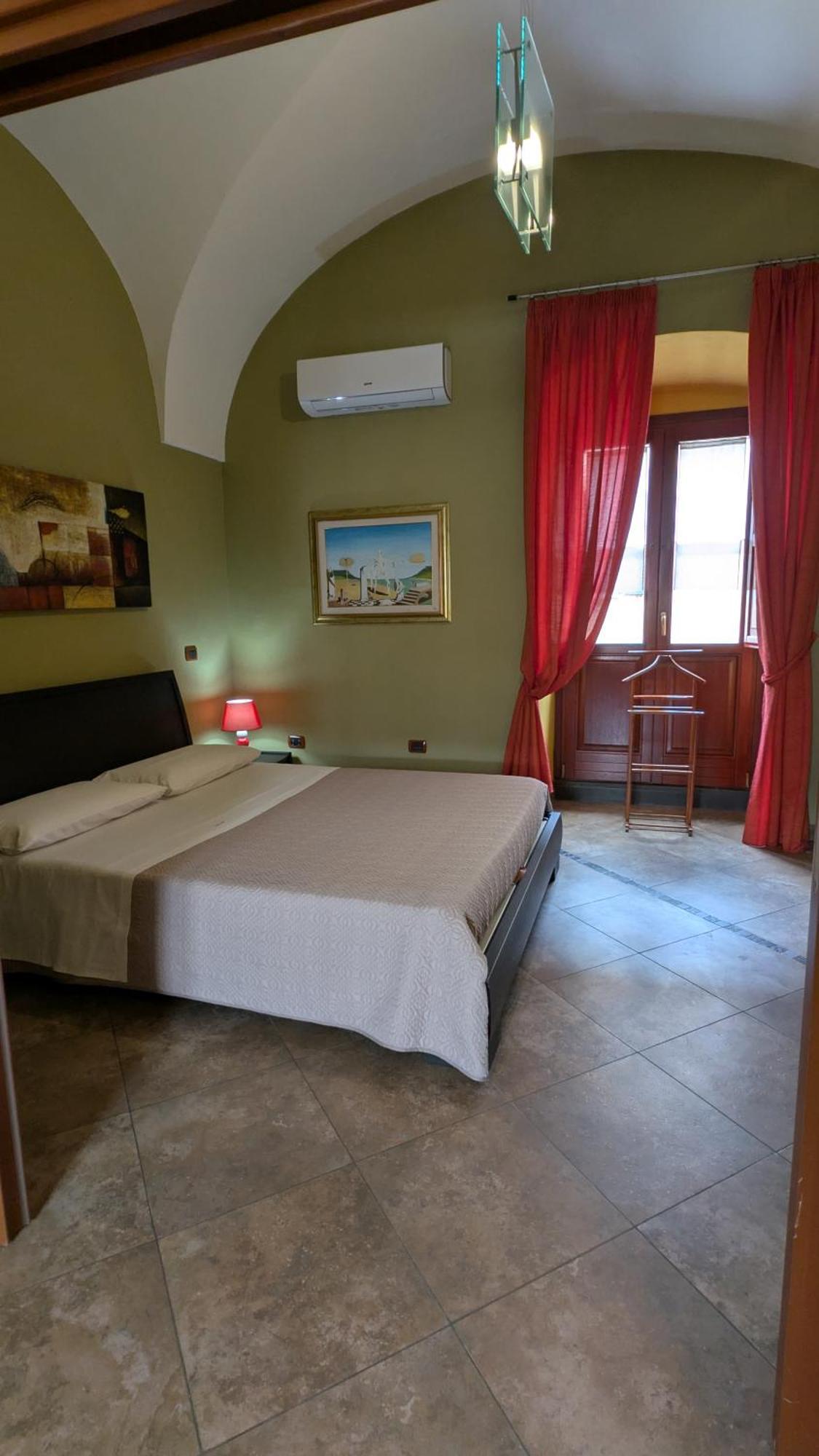 Luxury Home Bosa Apartment Buitenkant foto